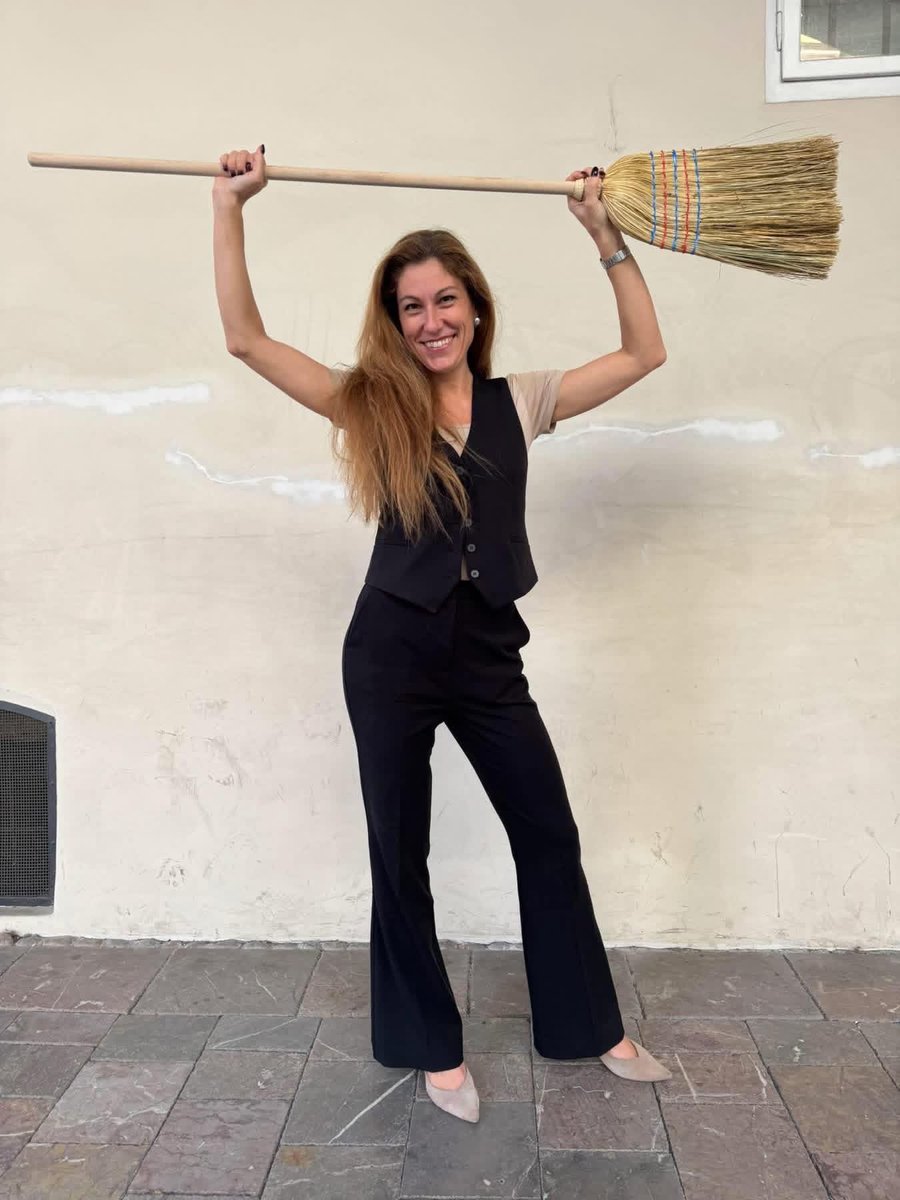 AnoNe deník tweet media