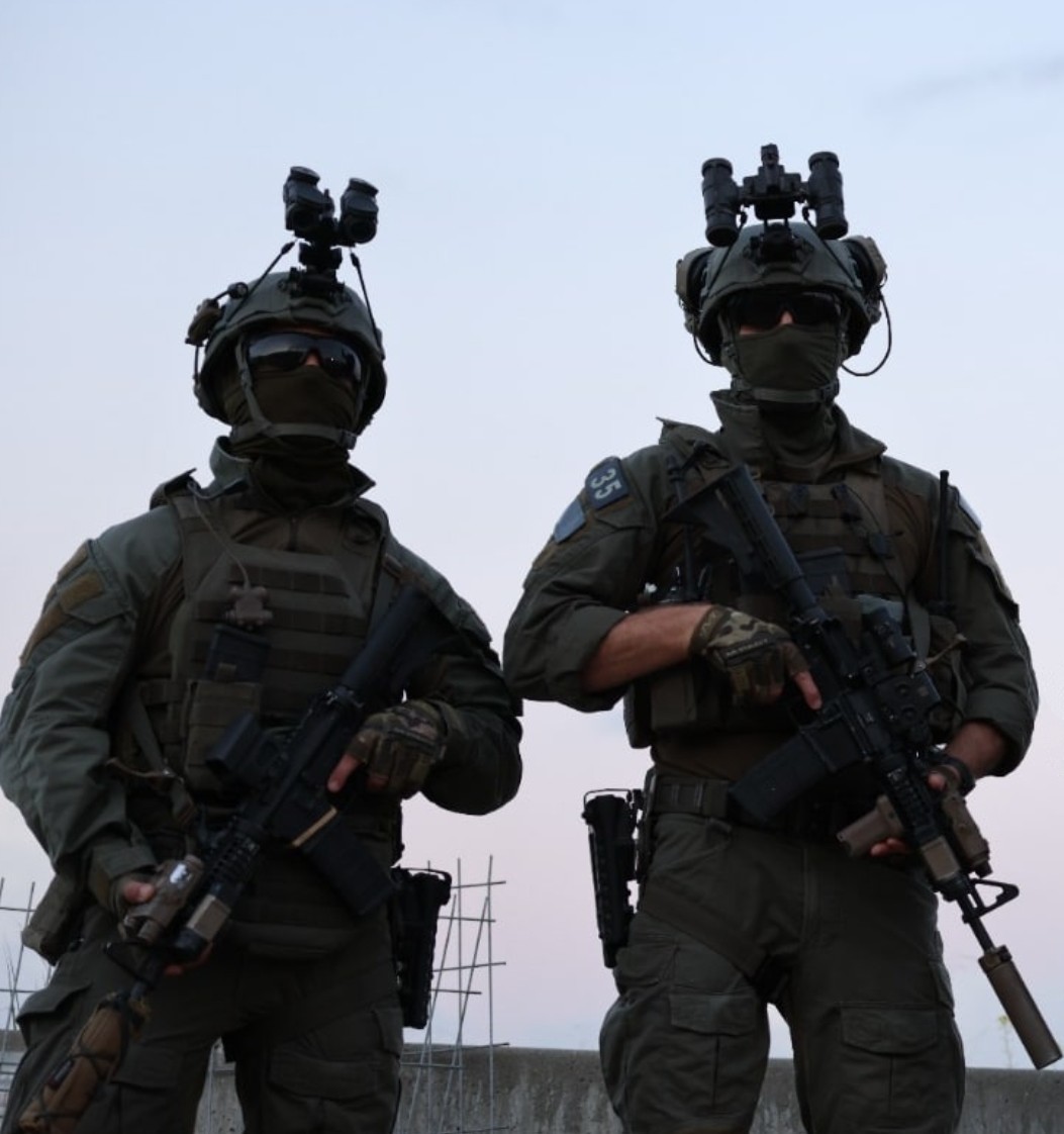 MischkaBudnik's tweet photo. 5:15 ... #SpecialForces invaded Iran during the night to recover the fighter jet pilot and search for the missing navigator. Anyone who approaches the #Spetsnaz is dead! #Yamam (33)
#Спецназ вторгся в Иран ночью ... Любой, кто приблизится к спецназу, обречен на смерть! #МГБ #ЯМАМ https://t.co/l5KGAyAdGs