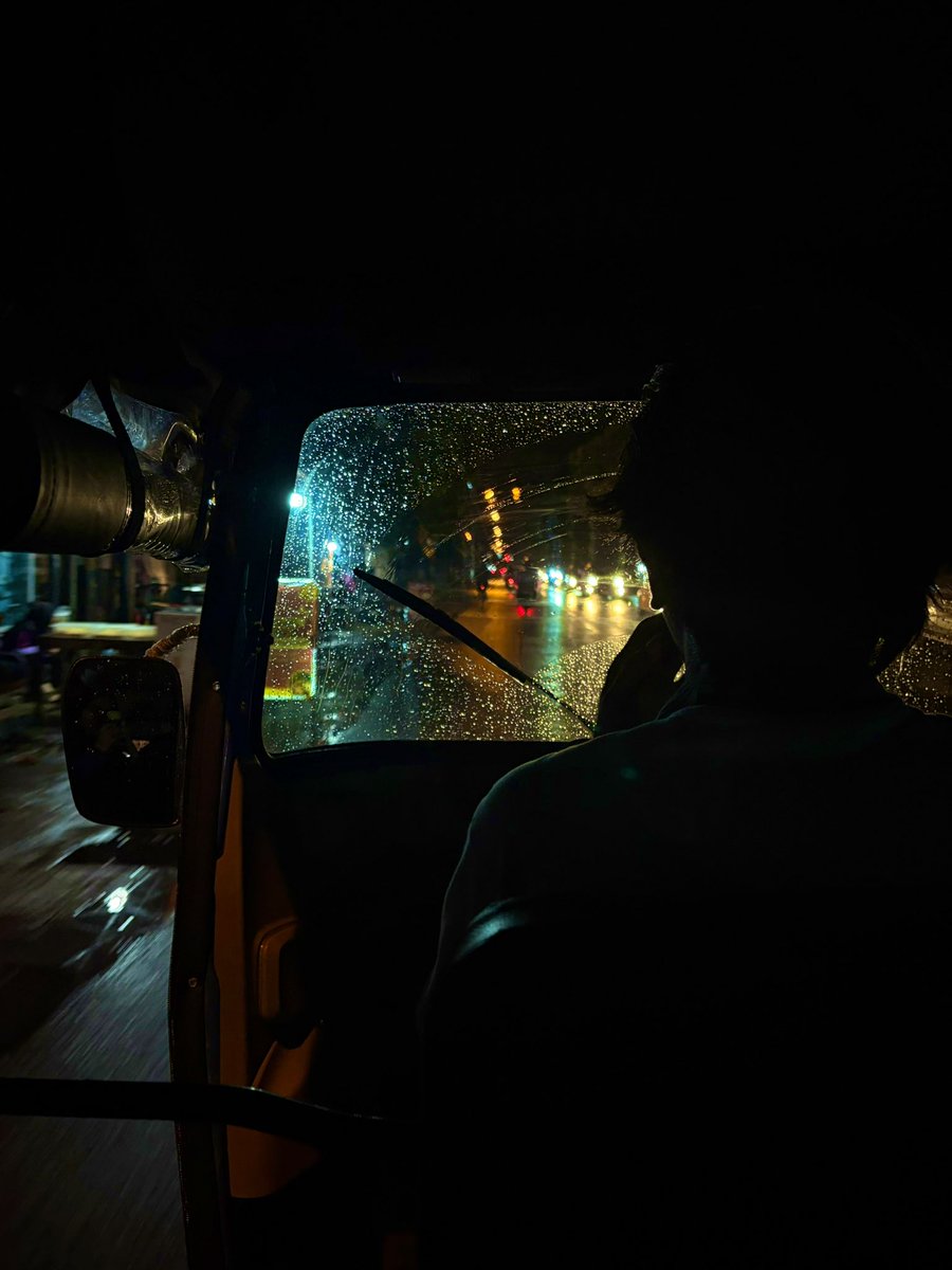 DDepic__'s tweet photo. Night drive by bajay in Solo, central Java
#solo https://t.co/gBGTVpkyiH