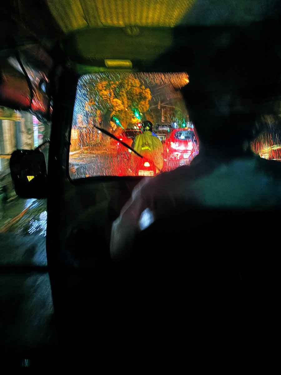 DDepic__'s tweet photo. Night drive by bajay in Solo, central Java
#solo https://t.co/gBGTVpkyiH