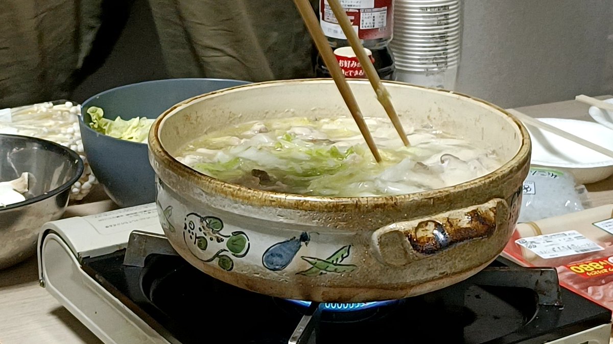 アーベント tweet media