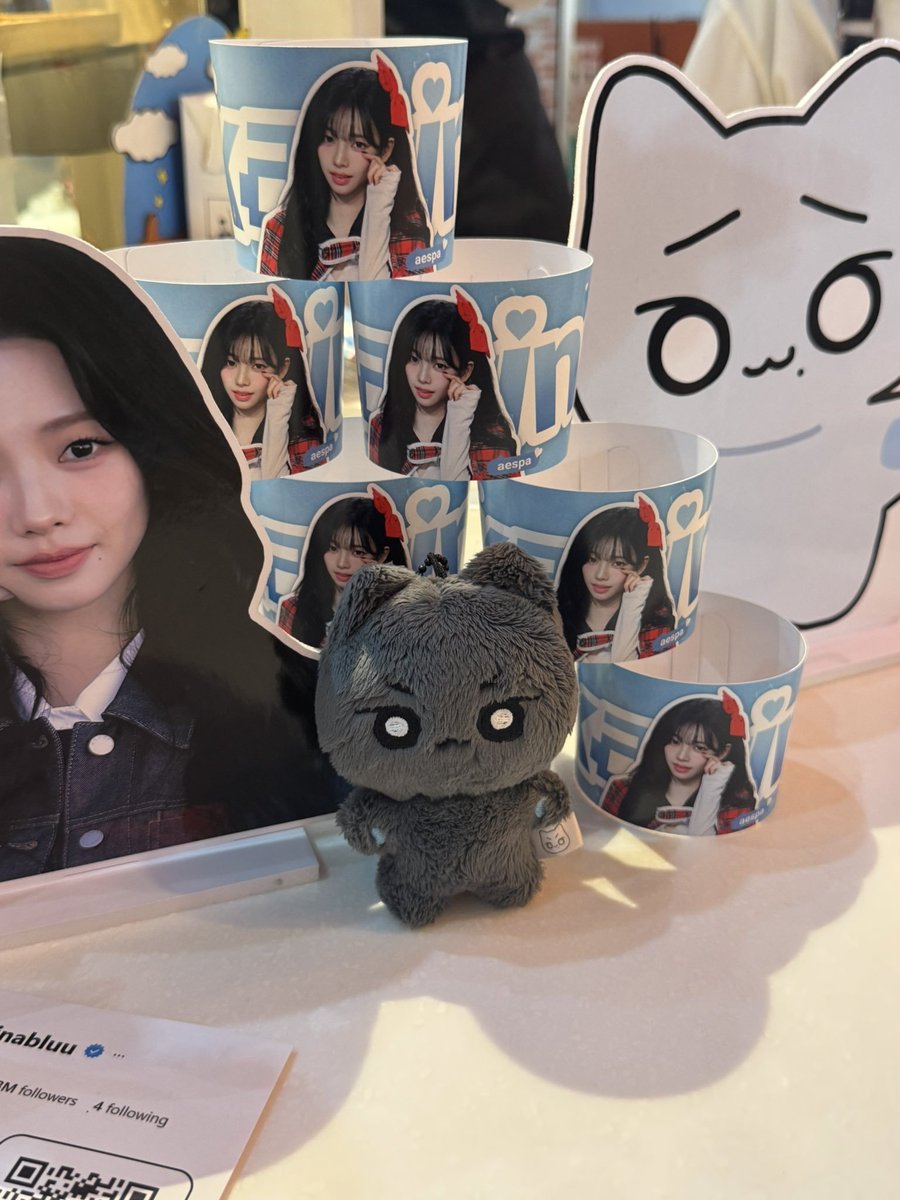 jaobluu. tweet media