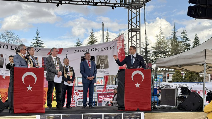 TSK bünyesinde yıllarca emek veren, vatanın her köşesinde Şanlı Bayrağımızı gururla dalgalandıran Astsubaylarımızın, tazminat ve özlük haklarındaki adaletsizliğe karşı itirazlarına destek vermek ve seslendirmek için Anıttepe Park’ında kendileri ile beraberdik. <a href="/avidrissahin/">Av. İdris Şahin</a>