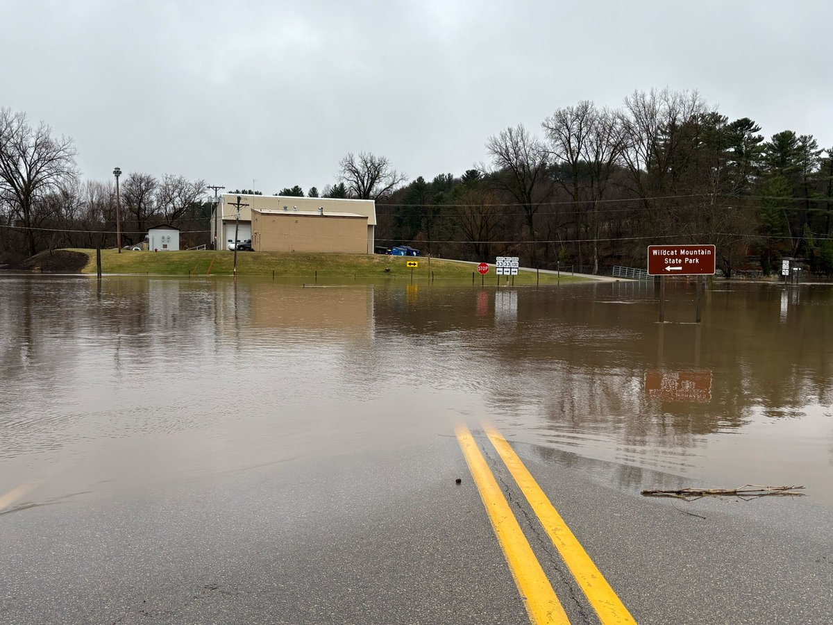 NWS La Crosse tweet media