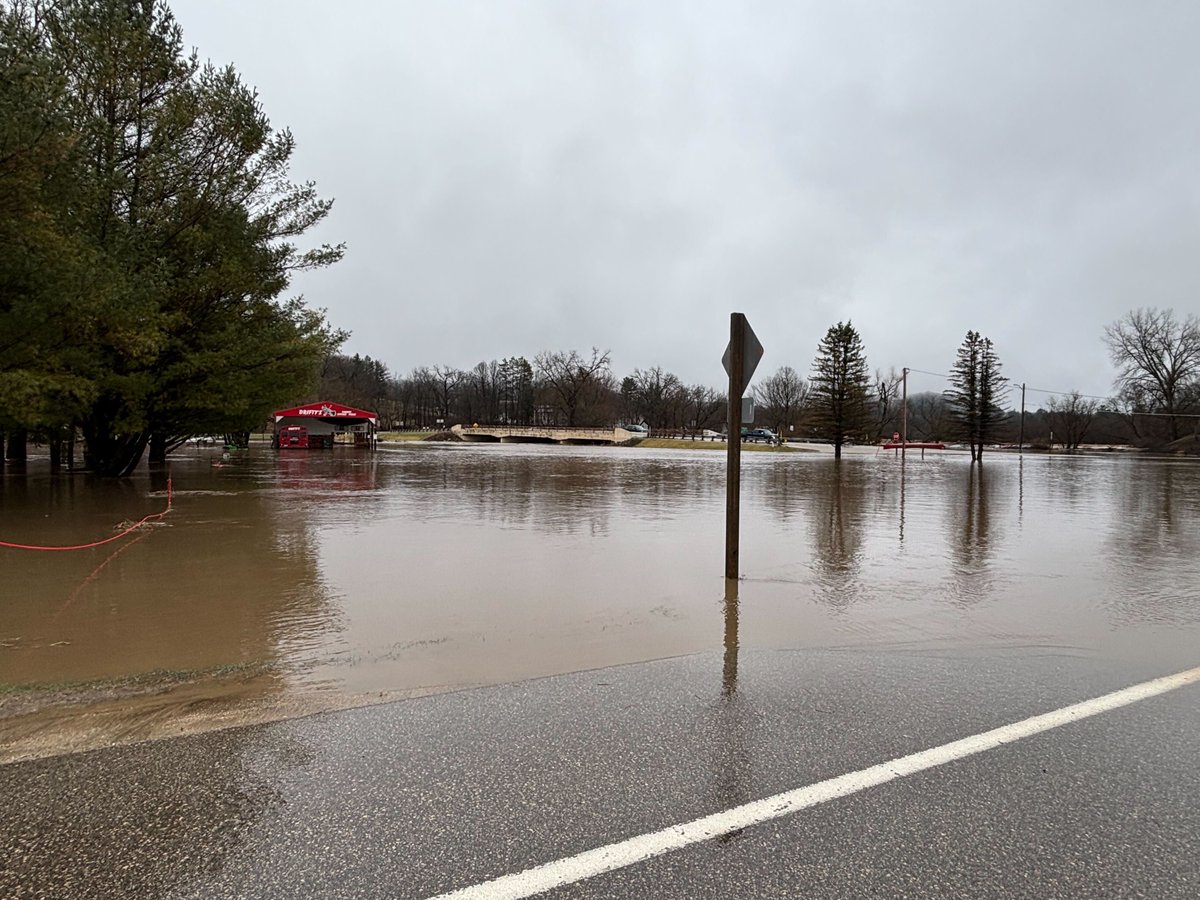 NWS La Crosse tweet media