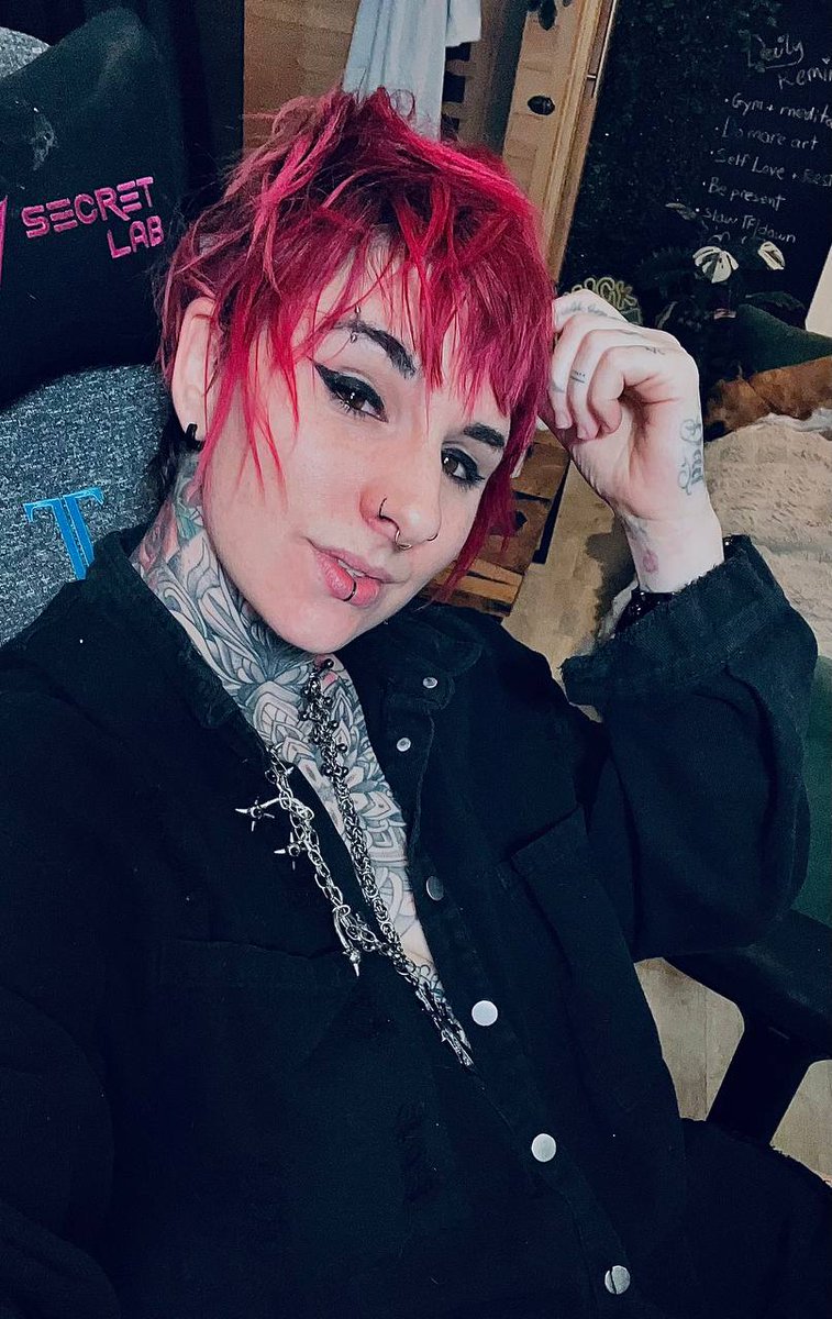 Twoootles tweet media