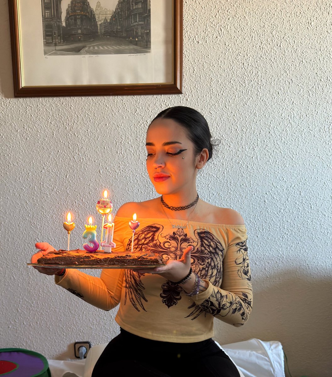 ◦•♡ helensitta ♡•◦ tweet media