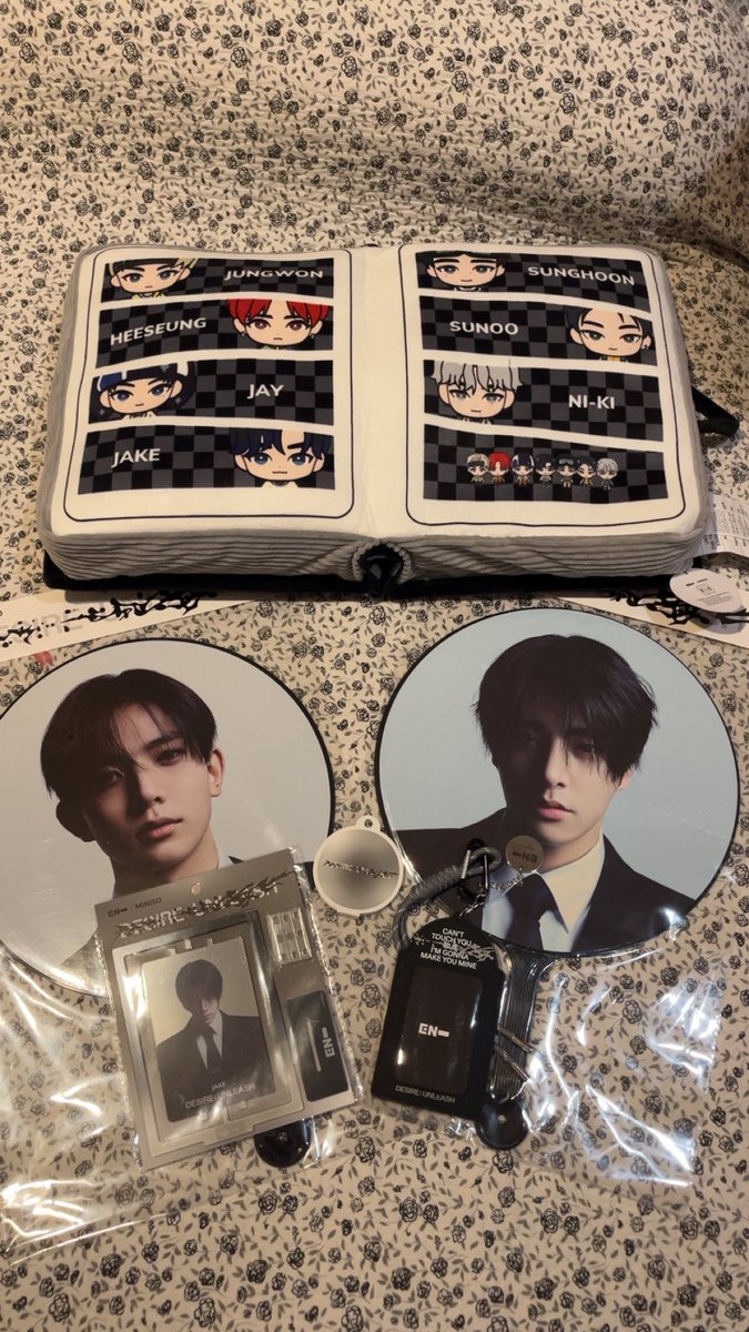 🥹🥹🥹🥹￼pulang pulang tbtb disurprise in gini si aku… katanya gadapet impick jake karna SOLDDBGT taunya…huhu makasihya🥹🥹🥹🥹❤️❤️❤️❤️🫰🏻🫰🏻🫰🏻🫰🏻