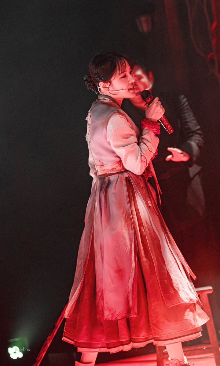 ᴊᴇʟʟʏ ʙᴏx tweet media