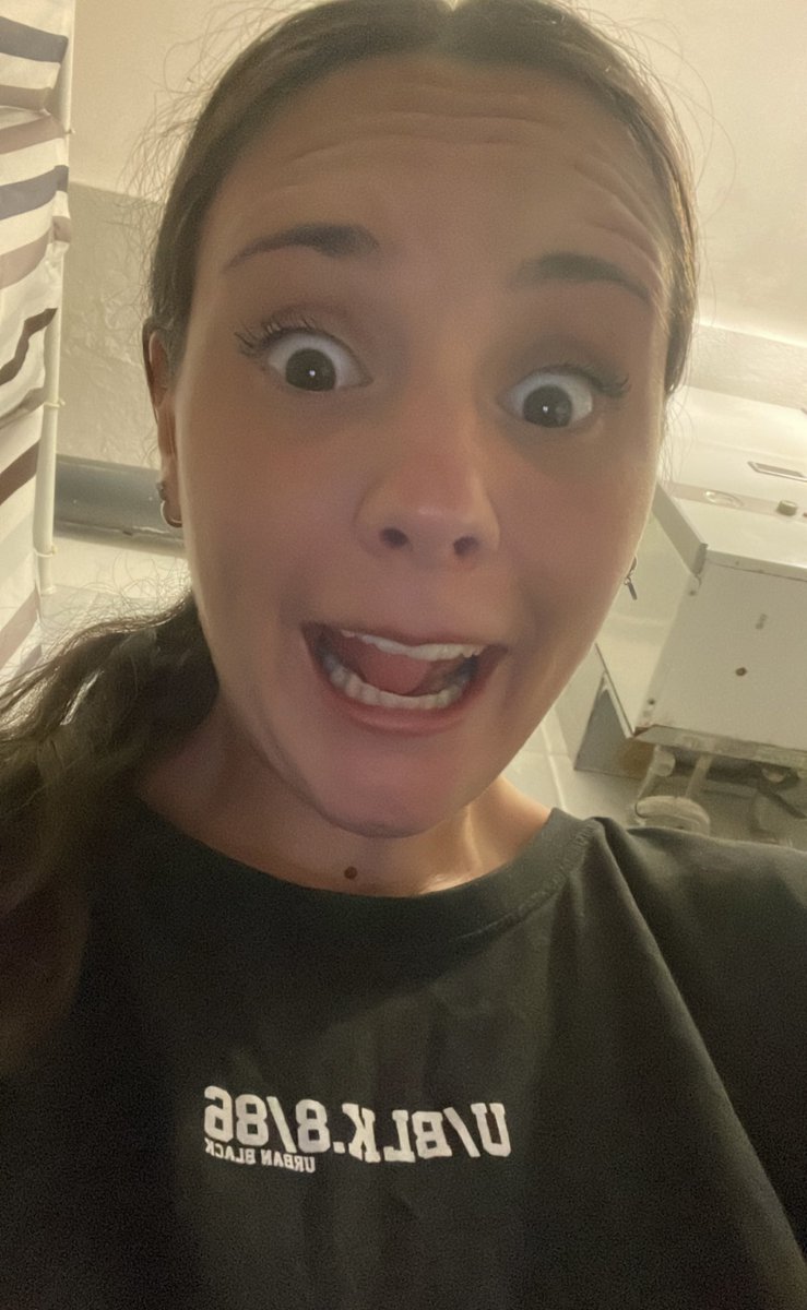 CryptoPizzaGirl 🍕🐳 tweet media