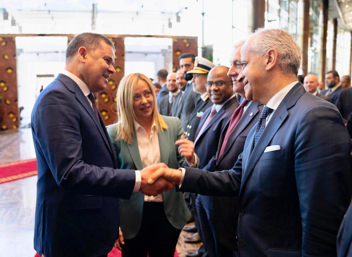 Vincere le elezioni non significa essere capaci di governare, e questo è il punto che troppi fingono di non vedere, a Roma come a Santa Marinella. Il consenso ti dà un’occasione, non una patente: governare richiede competenza, equilibrio e soprattutto quel senso del limite che