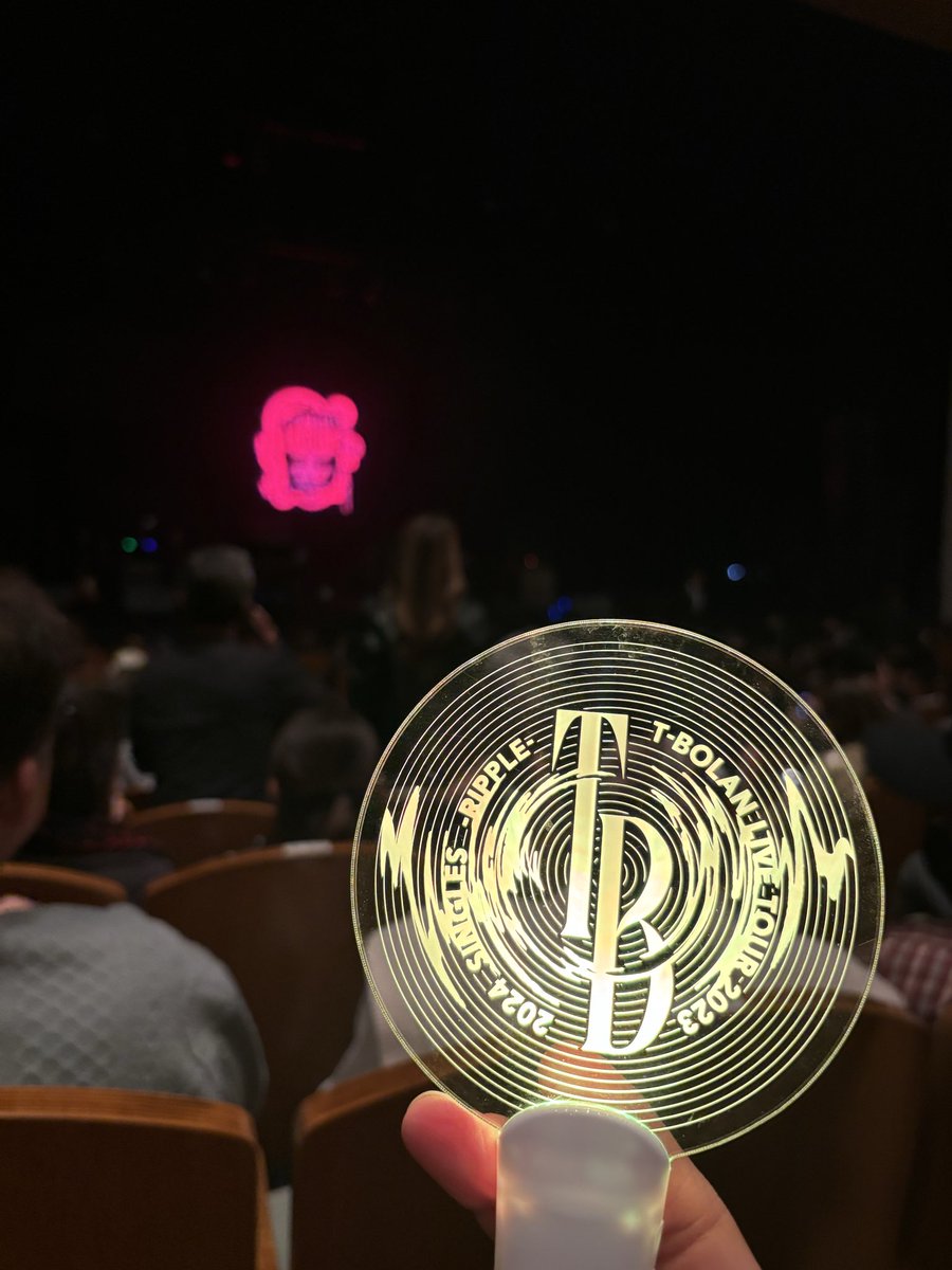 simotomo0404's tweet photo. Ｔ-BOLAN
佐賀ライブ
サイコーに盛り上がり楽しかった！
めちゃくちゃ泣いちゃったー！ https://t.co/r7Oq2tXMG3