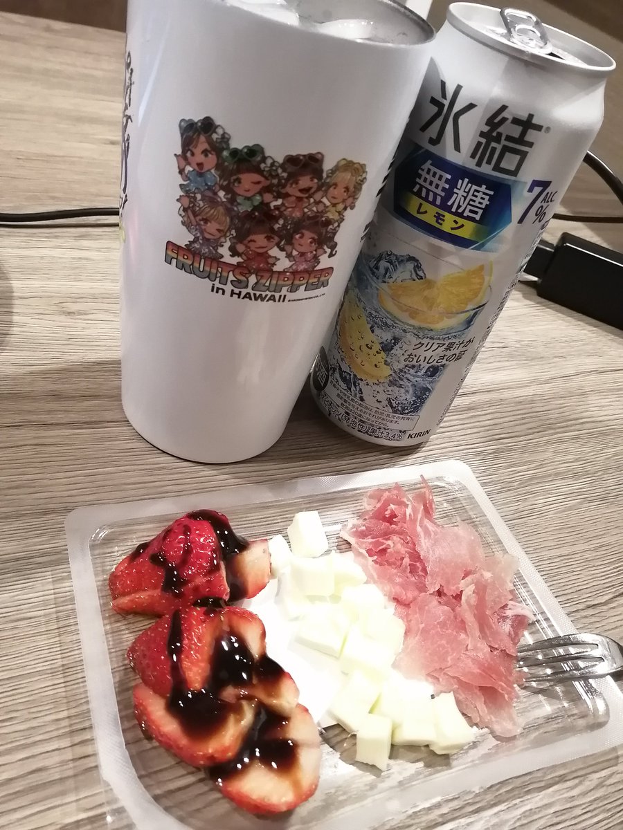 あしも tweet media