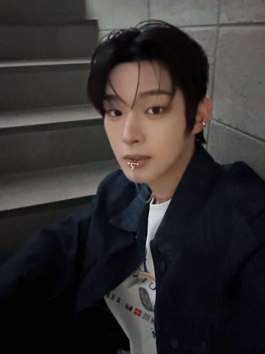 𝐃𝟏𝐙. tweet media