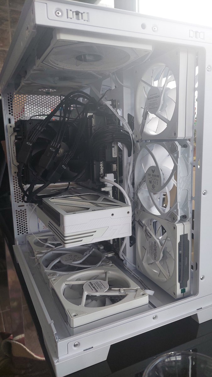 Salih Dayan tweet media