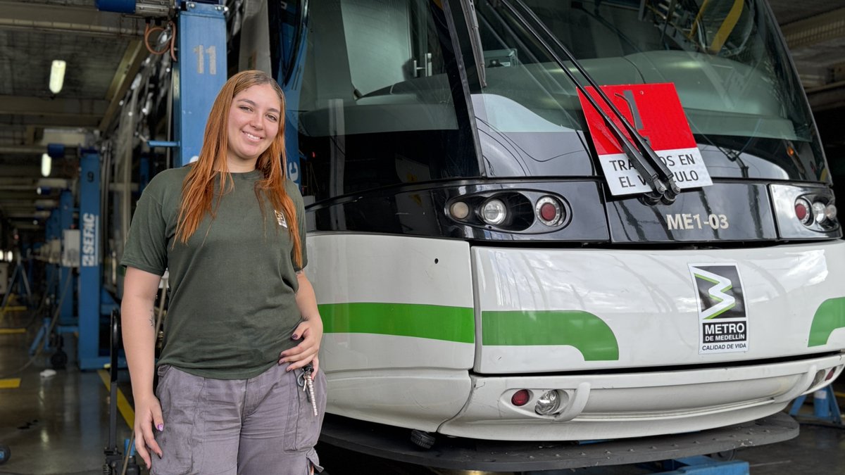 metrodemedellin's tweet photo. A María Camila Jaramillo Sajonero sólo le faltaron tres puntos para alcanzar el corte con el que hubiera obtenido su cupo en la codiciada carrera de Medicina 🩺 de la Universidad de Antioquia. Sin embargo, aunque pudo seguir intentándolo, decidió explorar otros gustos.

🧵👇 https://t.co/VDjsZzgndQ