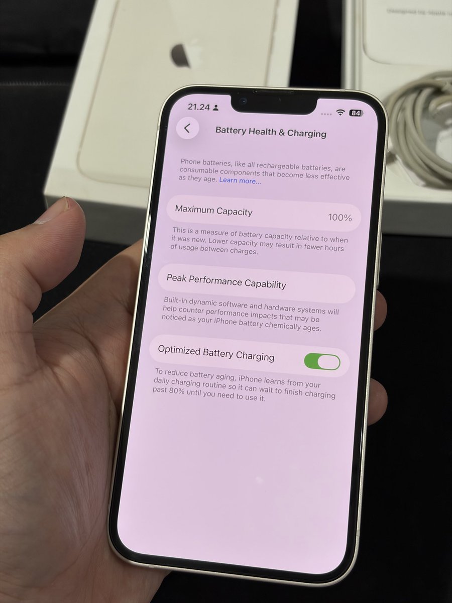 AnandaaaPutra's tweet image. Hello gw mau jual iPhone 13 128GB starlight.
- Fisik mulus 95% ada lecet di layar dikit
- Battery health 100% baru ganti di mitracare
- Ex Blibli (SA/A)

Yang minat or mau tanya2 boleh DM yaa

#zonauang #bu #ip13