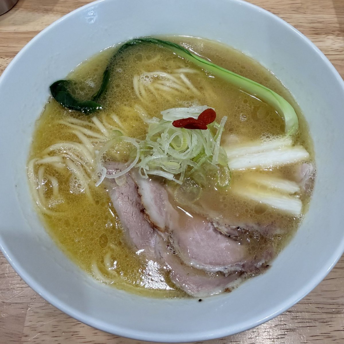 りょーた。 tweet media