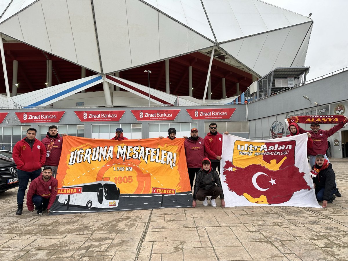 Kendi kendinize kaşındınız. Kendi kendinize düşman ediniyorsunuz. Akşam Papara Parkta içinizden geçicez !! #2024trabzonAway