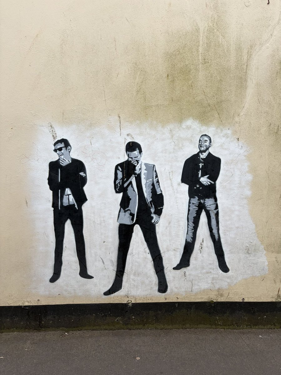 AdeWilliamK's tweet photo. Today, I finally went to the birthplace of @muse. What a lovely day! https://t.co/G7Zi078MUH