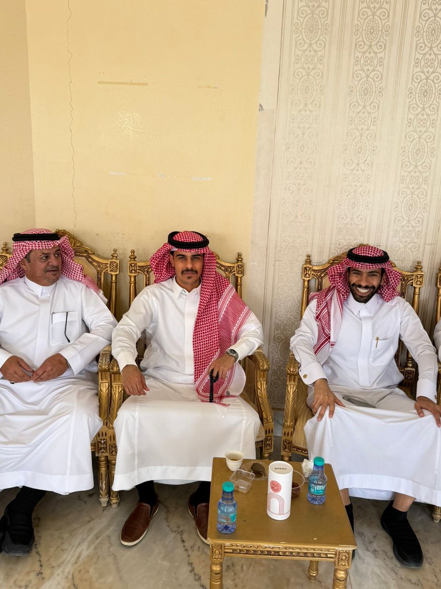 عائلة المدبل tweet media