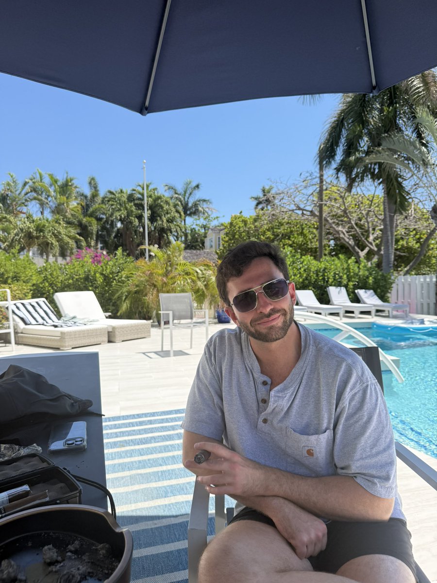 zaf 🌞🛩️ tweet media