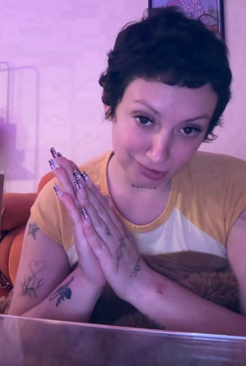 cady dae tweet media