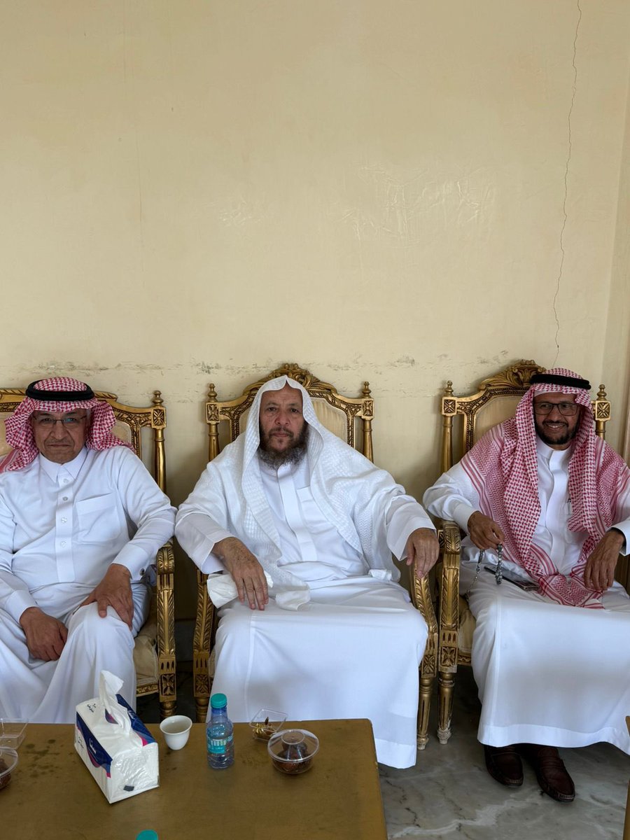 عائلة المدبل tweet media