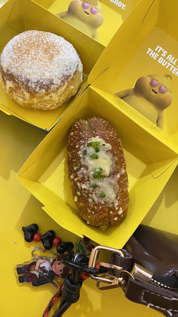 𝜗𝜚 tweet media