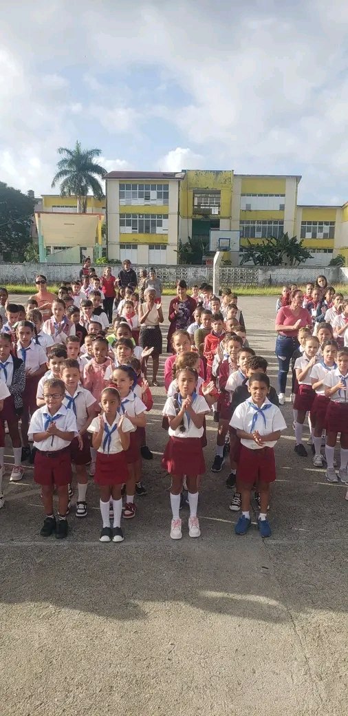 Facultad de Educación Infantil tweet media