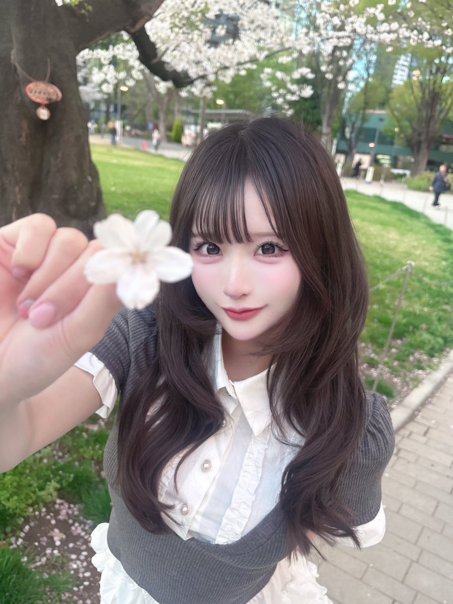 甘狼ろあ【べロティカ】 tweet media