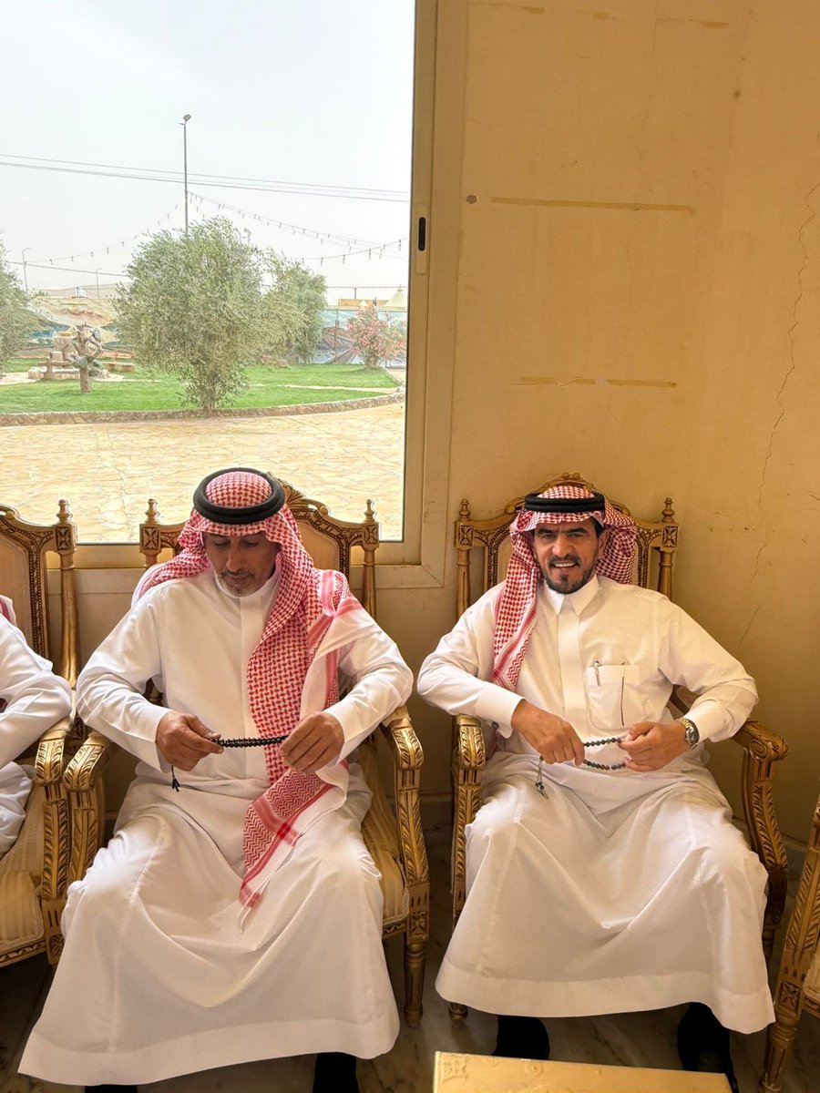 عائلة المدبل tweet media