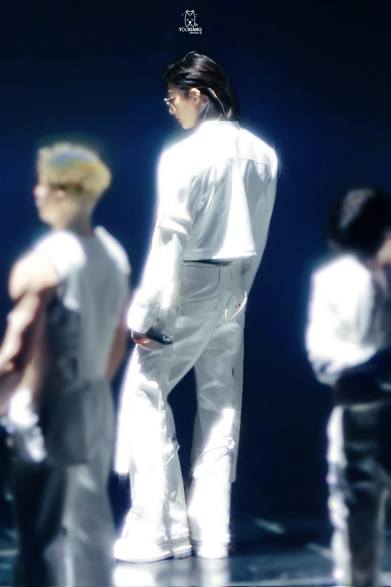 右向🥟 tweet media