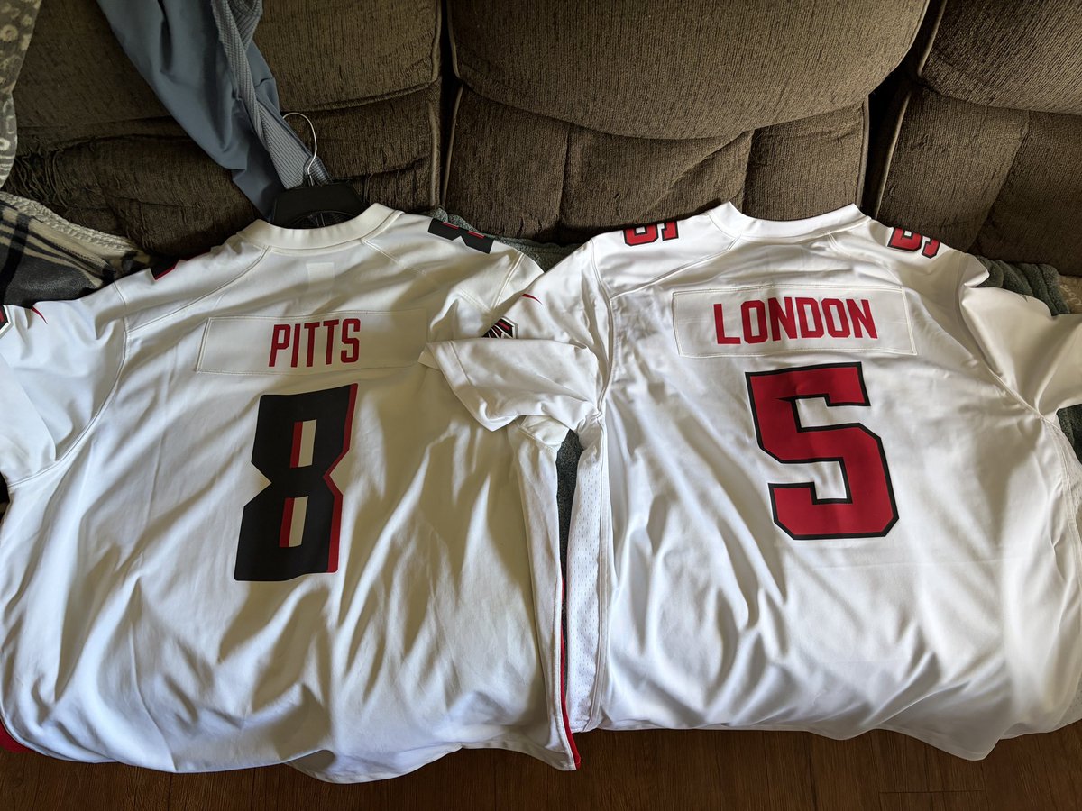 โก๐ป๐ฃ๐๐๐ ๐๐ ๐๐๐ ๐ ๐ฝ๐๐โก๏ธ tweet media