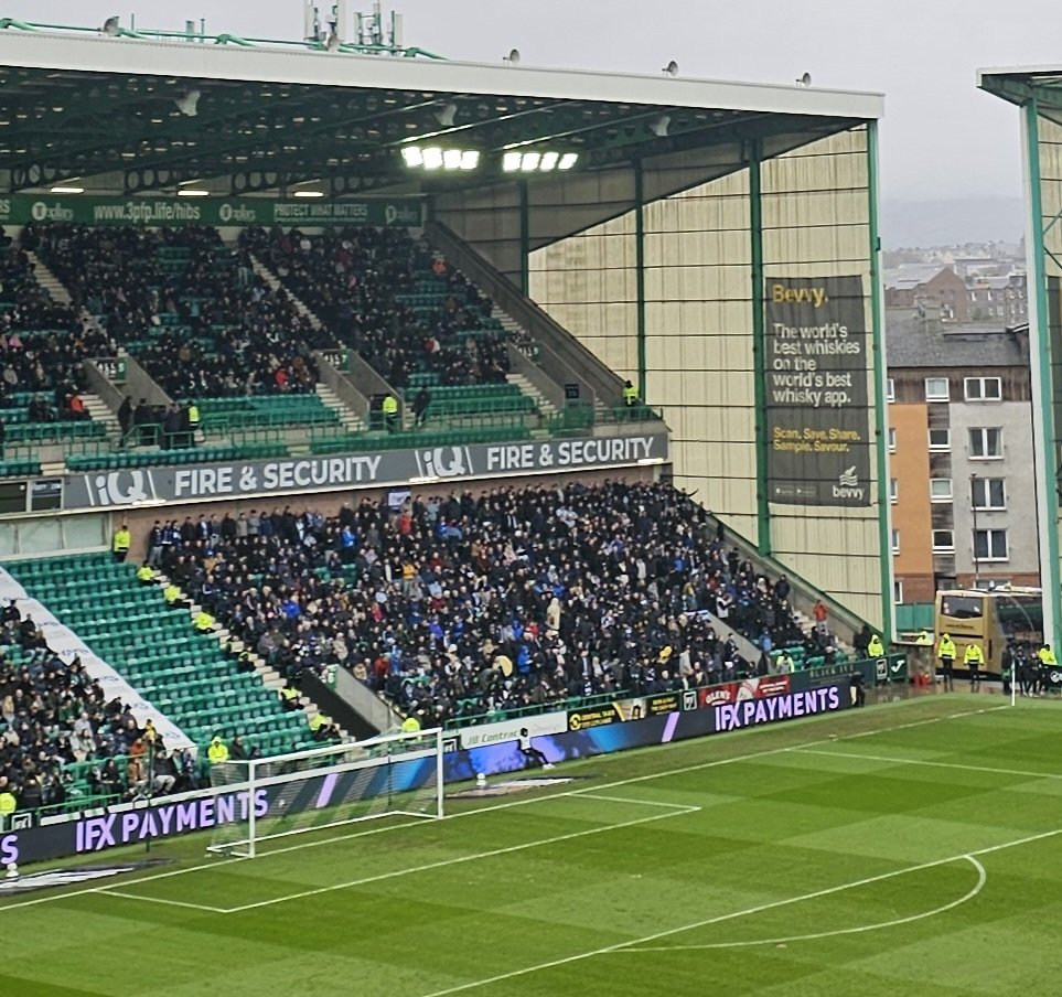 MennyKurphy tweet media