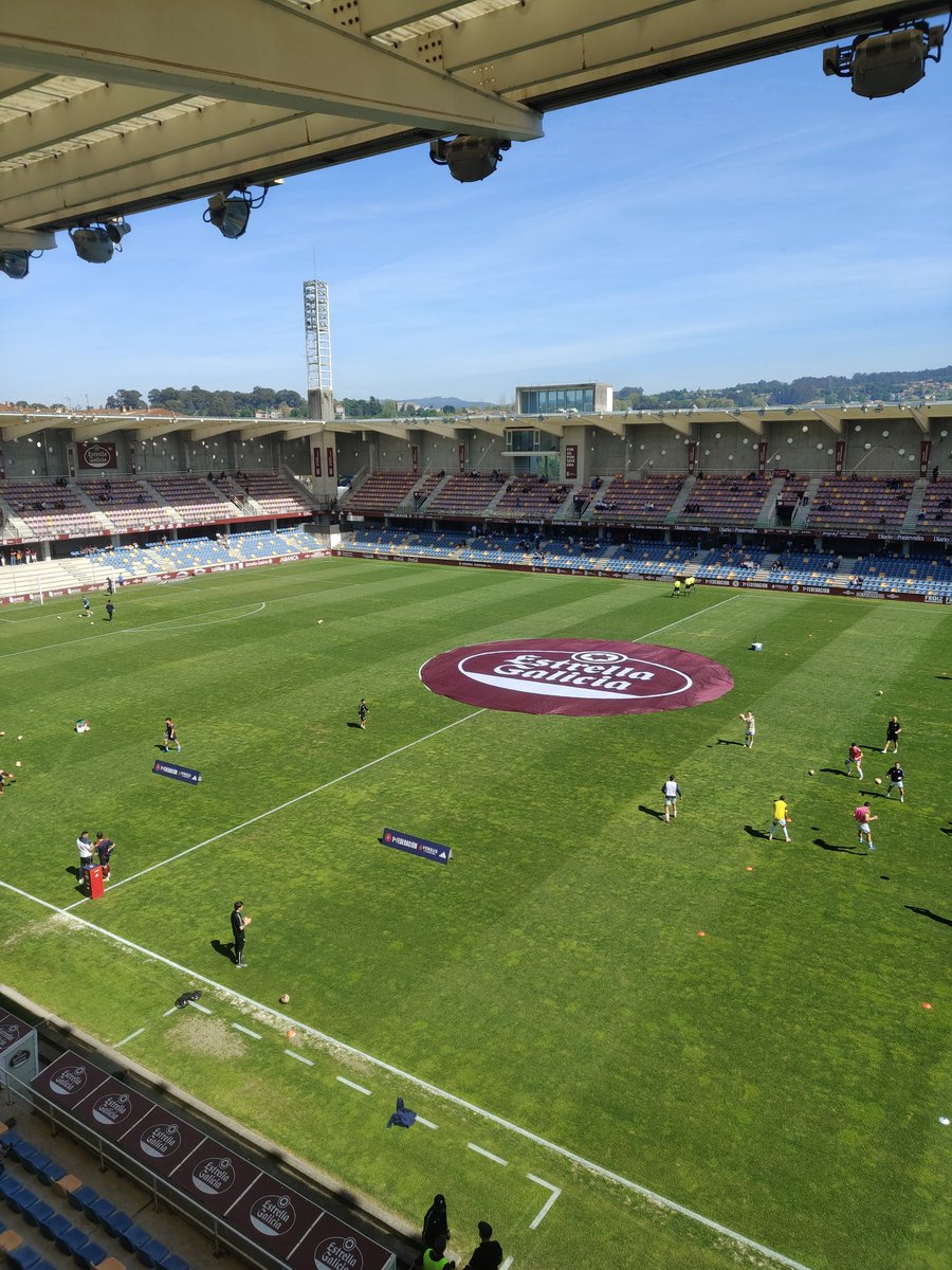 SMCces's tweet photo. Pontevedra cf - Barakaldo cf https://t.co/pNwjLY4E9j