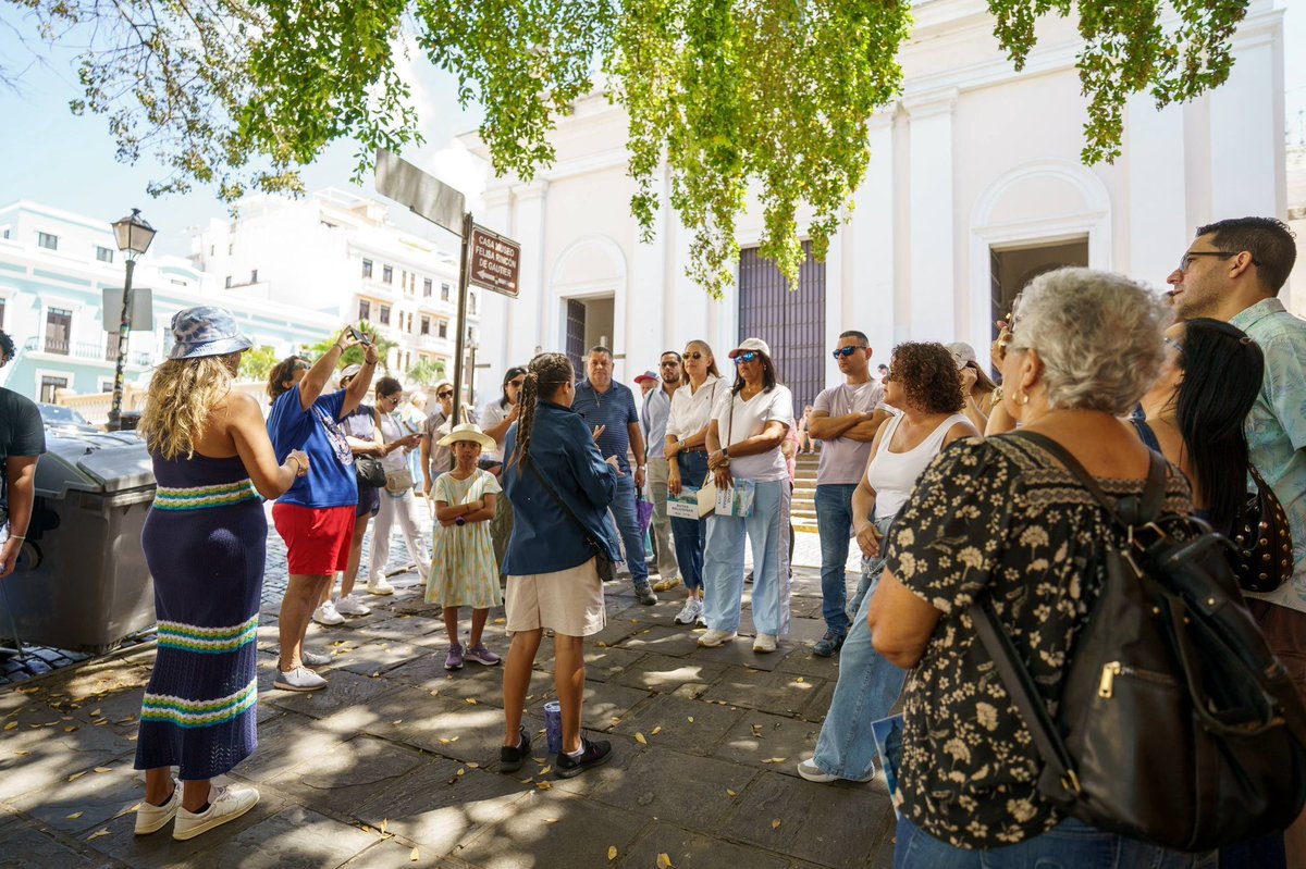 ExploraSanJuan's tweet photo. 📷| Historia y reflexión en estos 4 días de nuestra Ruta de la fe a través de los 500 años de San Juan.

Una experiencia que habla de la cultura religiosa de la ciudad más antigua de los Estados Unidos. #SanJuan #CapitalDelEncanto https://t.co/EzpDrJyHwA
