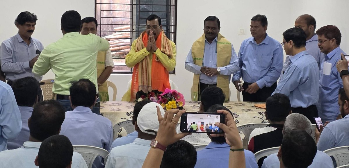 GMohapatraBjp's tweet photo. Attended the OCC Employees’ Union general body meeting. Office bearers for 2026–27 were elected unanimously.
Grateful to all members for nominating me as President. Congratulations to the newly elected team and best wishes for a successful tenure.
#Odisha #OCC #EmployeesUnion https://t.co/QlwNT22UoW