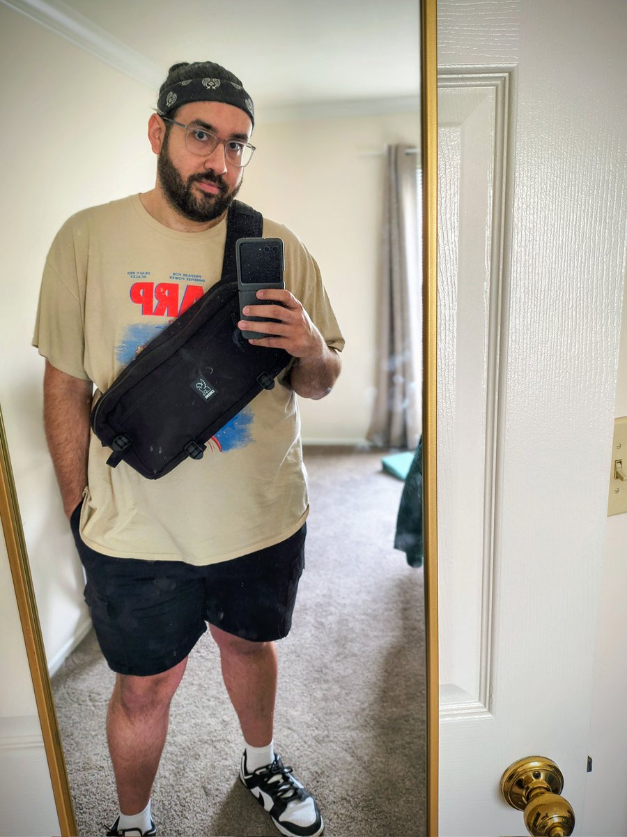 Crustle Wilson 🦀 🪨 tweet media