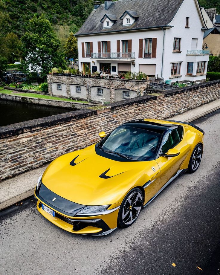 ItaliAuto's tweet image. #Ferrari 🇮🇹  12Cilindri