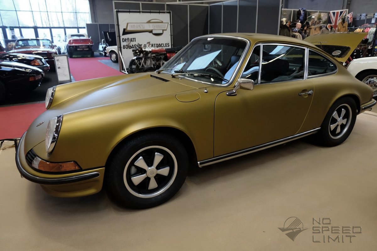 NoSpeedLimit_it's tweet photo. 2015 in Antwerp ๐ง๐ช ... still not sure what color is that ... #porsche911 #porsche911classic #fuchswheels #boxerengine #rearengine #flatsix #thereisnosubstitute. https://t.co/ng00YufuzM