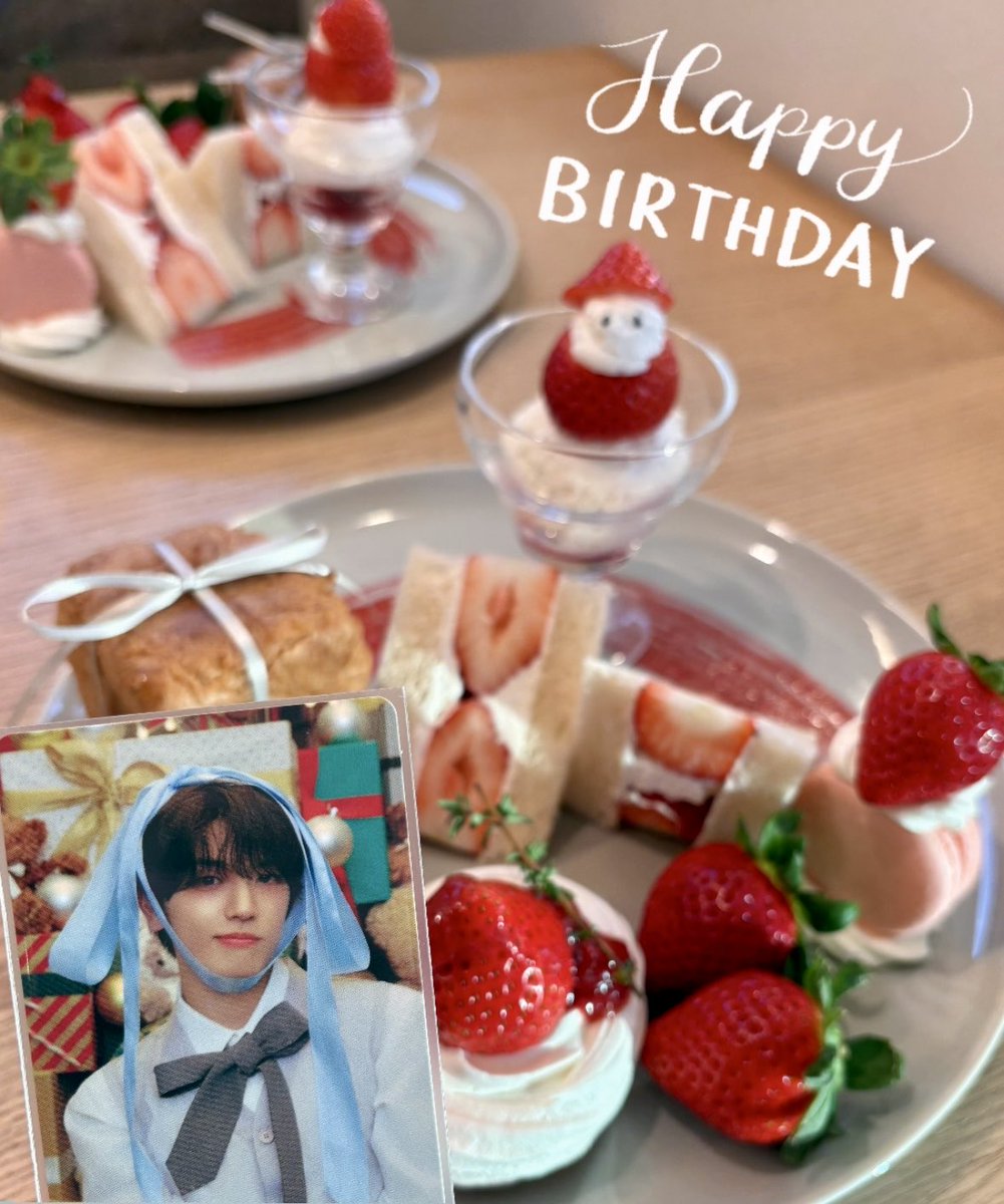 yontanitto's tweet photo. 27歳ってのがちょっと本当に信じられないです
これからも大きい夢、掴んでいこう！素敵な一年になりますように🌟
#HAPPYHIROMUDAY https://t.co/piqJBl5VGG