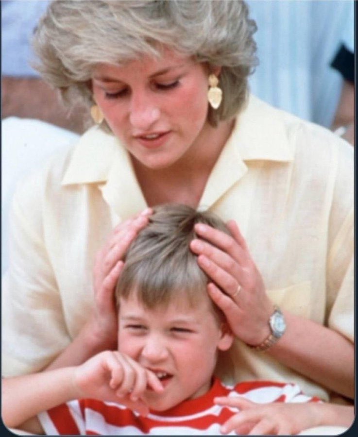 John F kennedy jr tweet media