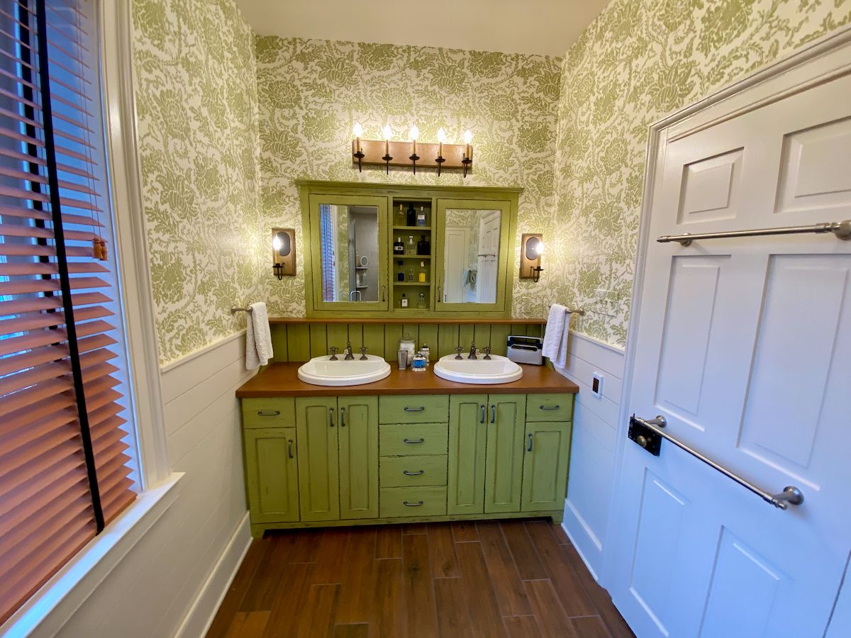 All Things The Ville tweet media