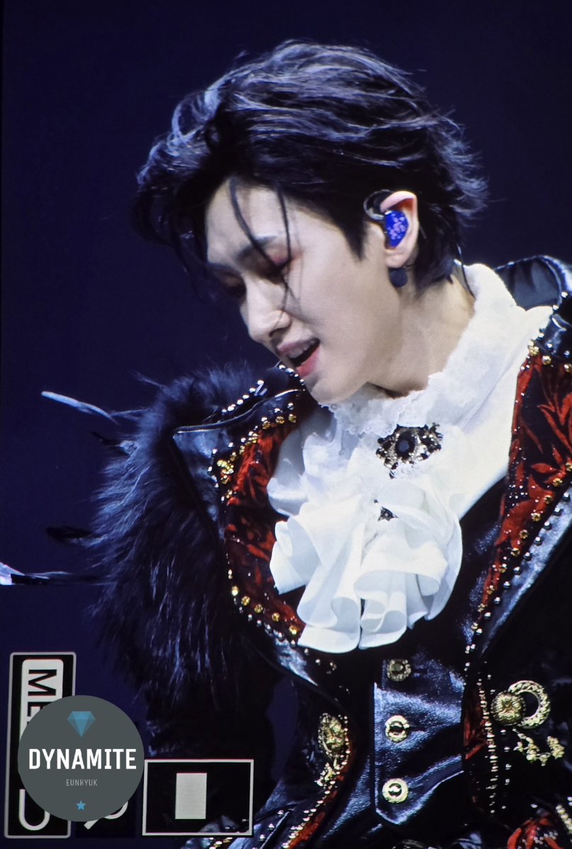 DYNAMITE💎 tweet media