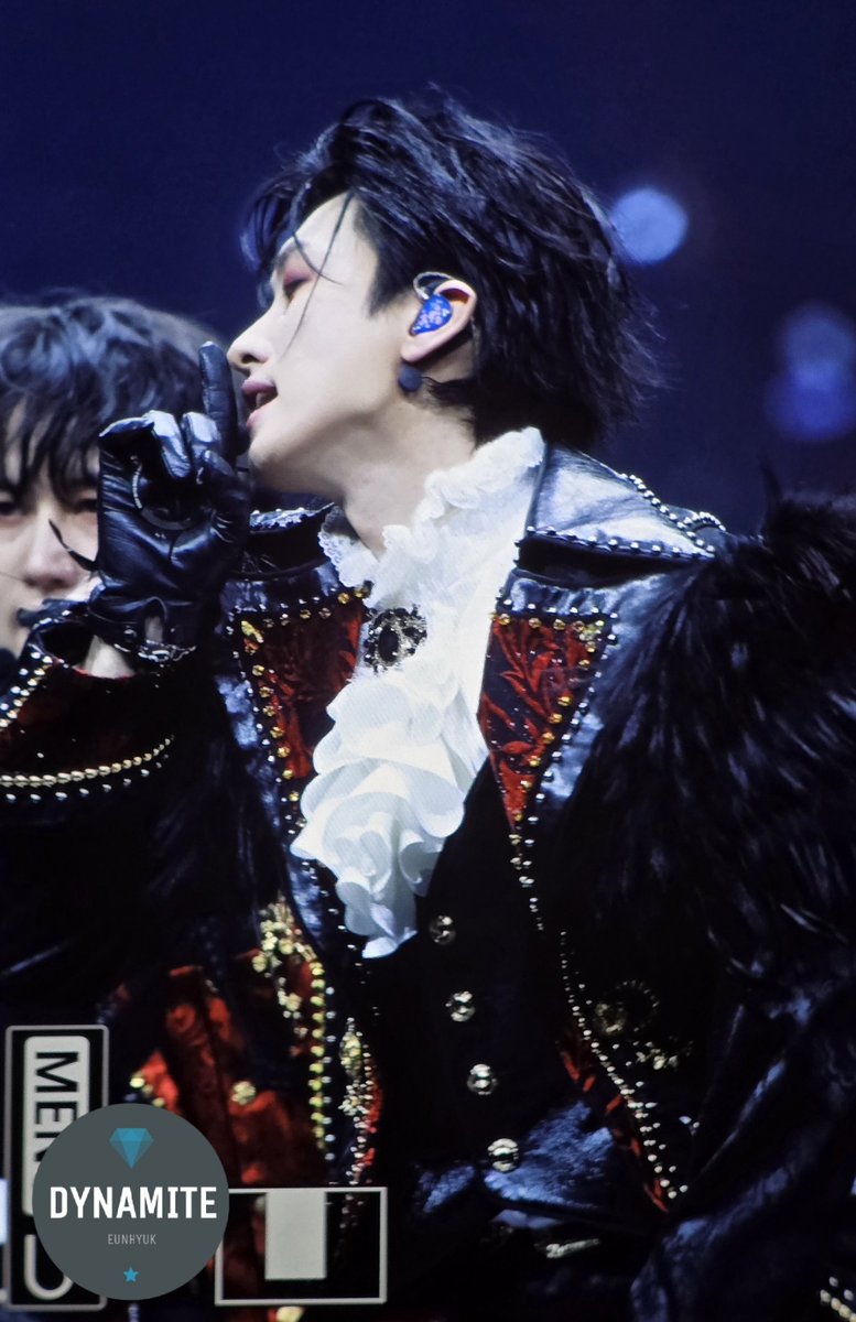 DYNAMITE💎 tweet media