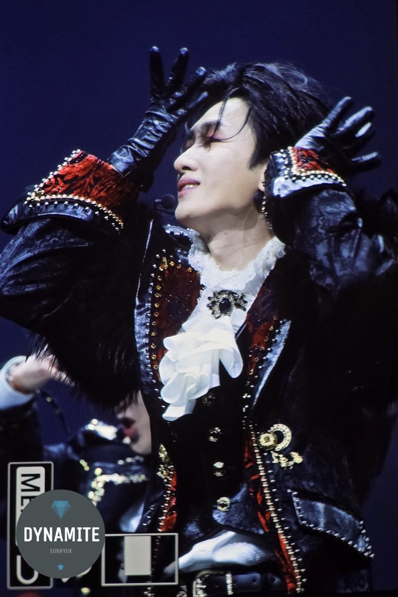 DYNAMITE💎 tweet media