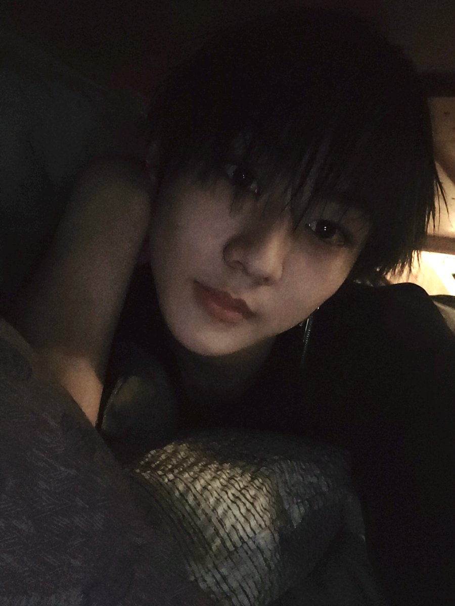 なうん tweet media