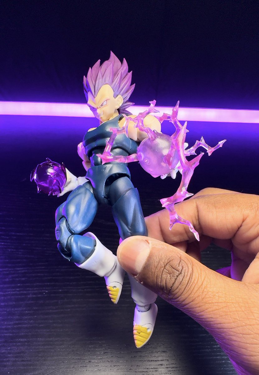 Furakusu tweet media