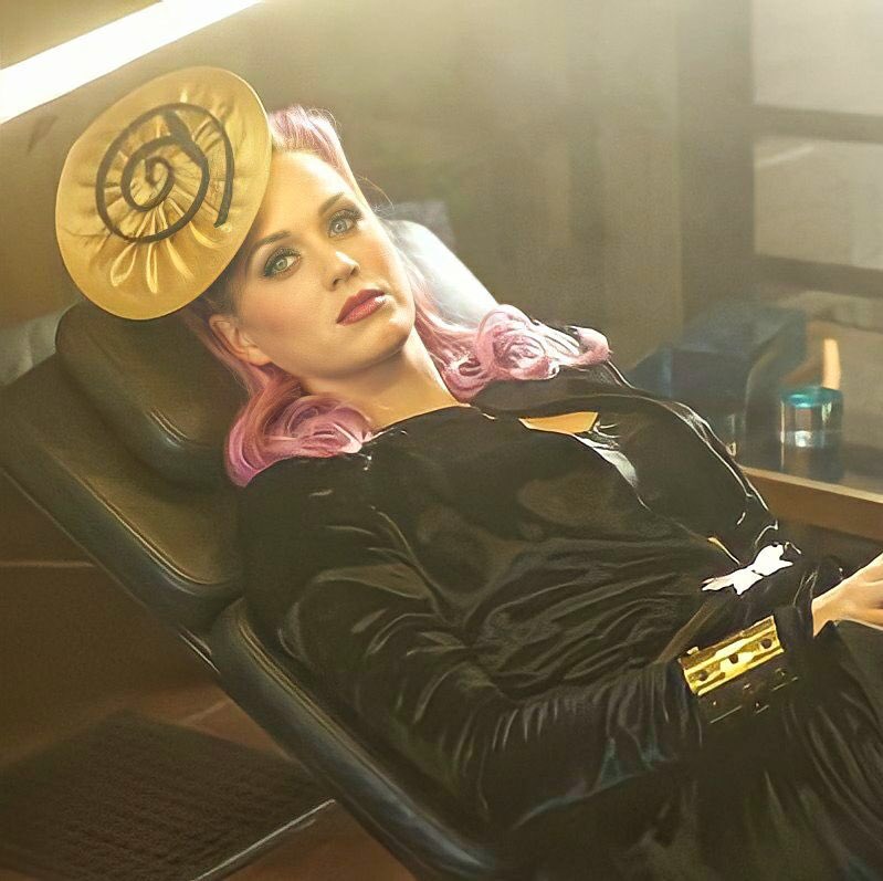 Katy Perry Charts (fan) tweet media